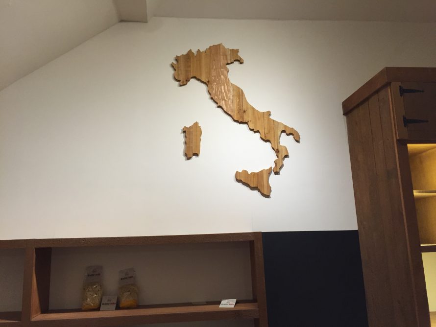 custom shaped Wood sign of Italy